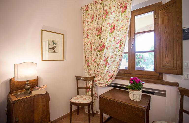 Bedrooms in agriturismo with swimming pool in Cortona | Arezzo, Tuscany