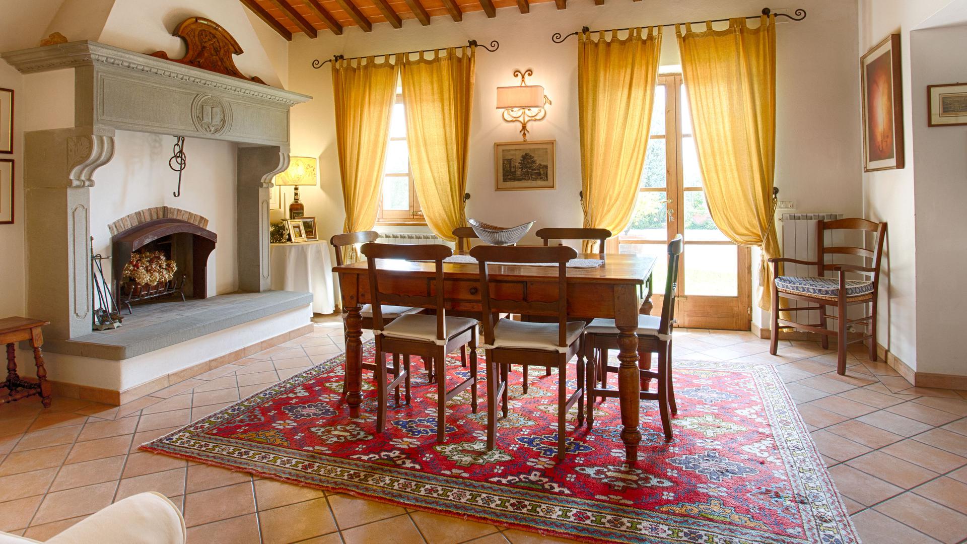 Bedrooms in agriturismo with swimming pool in Cortona | Arezzo, Tuscany