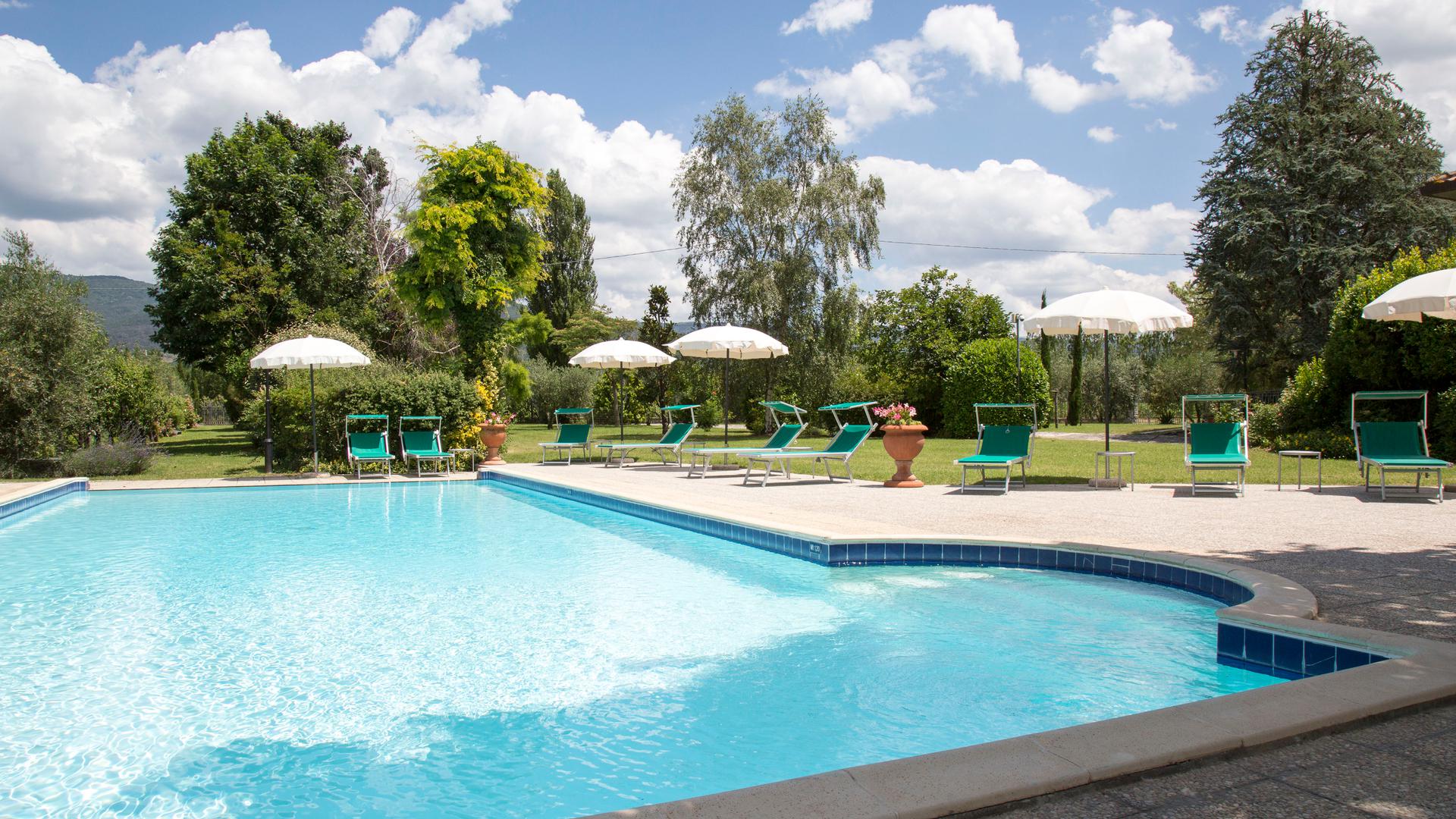 Agriturismo with swimming pool and garden in Cortona